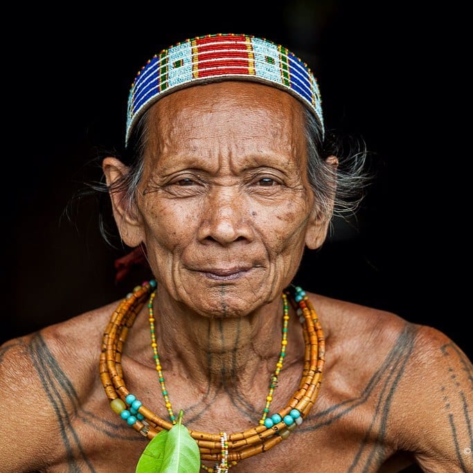 Suku Mentawai